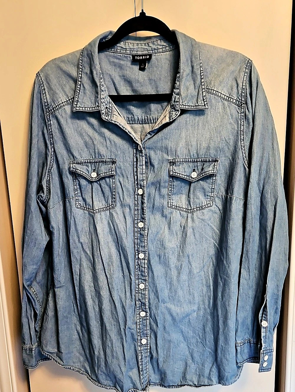 TORRID Cotton Denim Button Down Shirt Size 1 Like New
